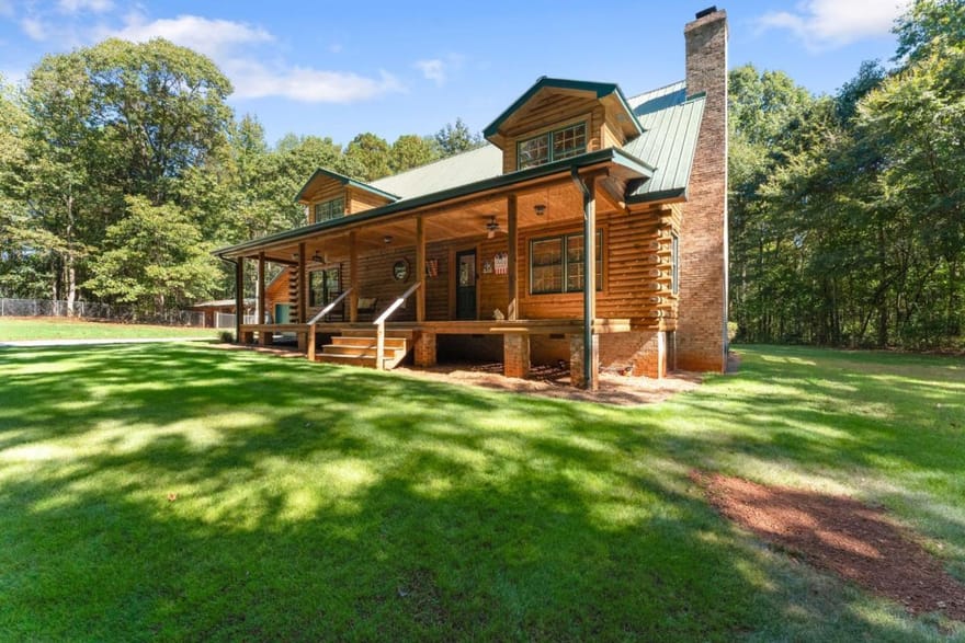 1120 Ridgewood Drive, Pendergrass, Georgia
