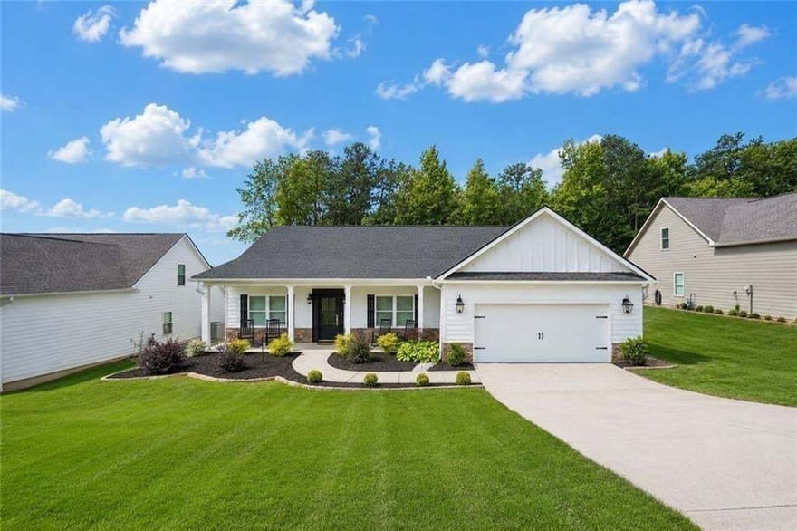 8851 St Andrews Parkway, Winston, Georgia