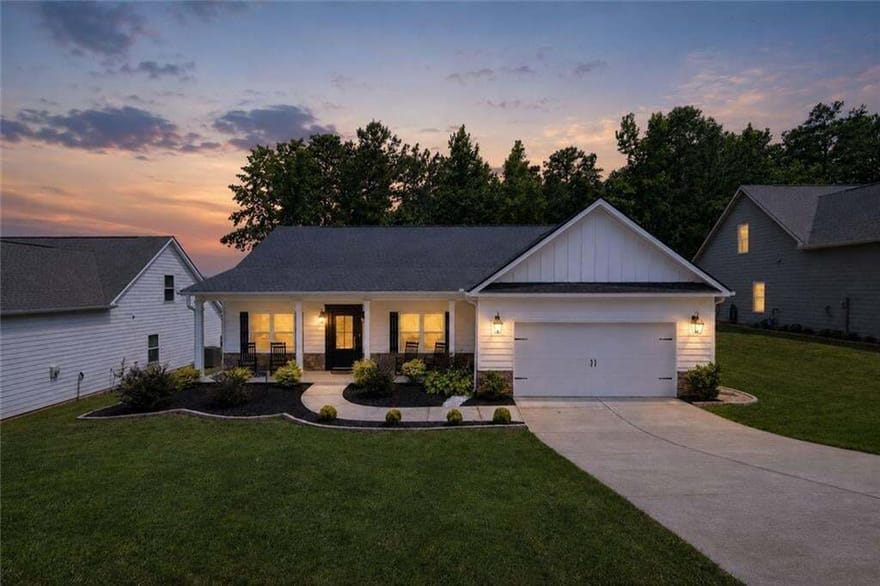 8851 St Andrews Parkway, Winston, Georgia