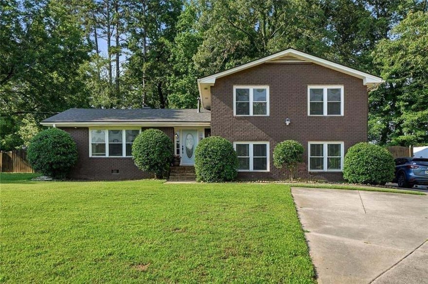 2725 Spring Drive, Cumming, Georgia