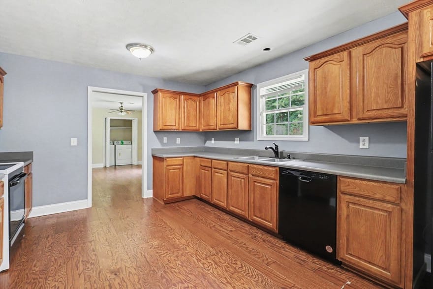 84 Hidden Lakes Court, Newnan, Georgia