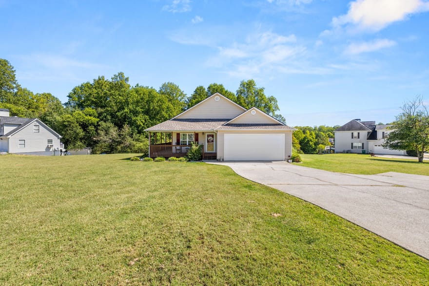 219 Mallard Pond Circle, Alto, Georgia