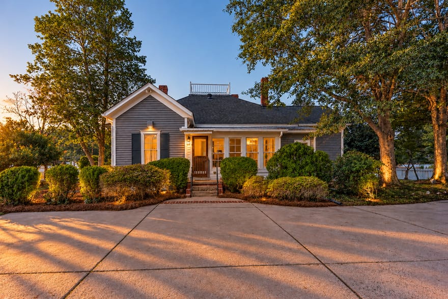 215 East Dixie Highway, Rutledge, Georgia