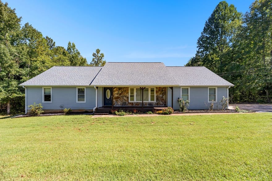7388 Post Road, Winston, Georgia