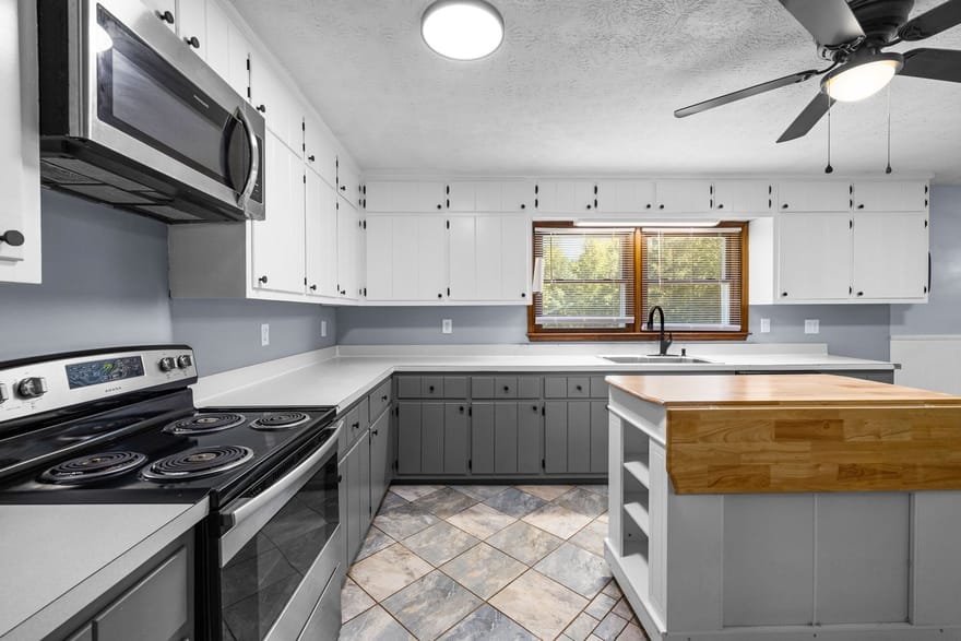 7388 Post Road, Winston, Georgia