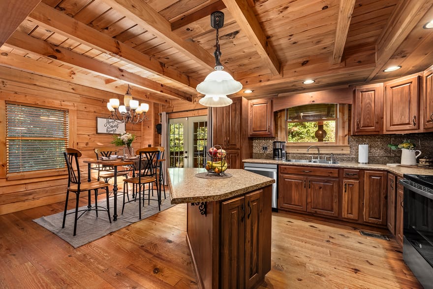 677 E Valley Road NE, Rydal, Georgia