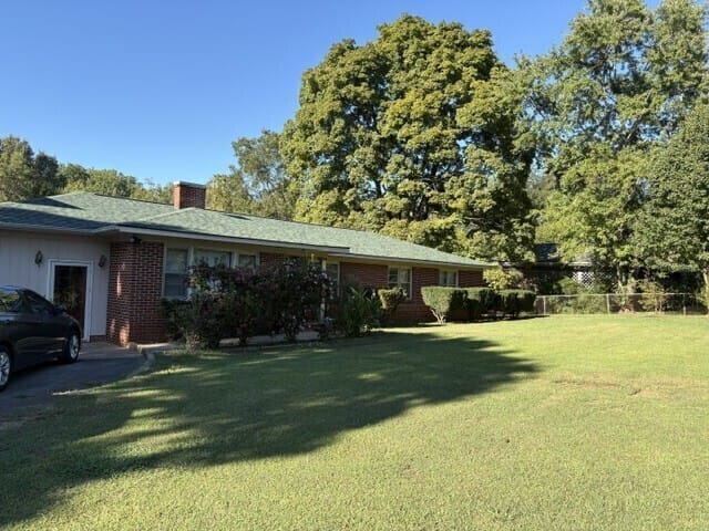 300 E Belmont Drive, Calhoun, Georgia