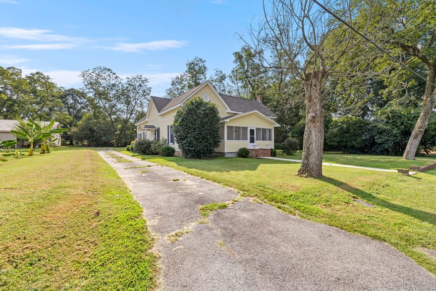 95 College Street, Yatesville, Georgia