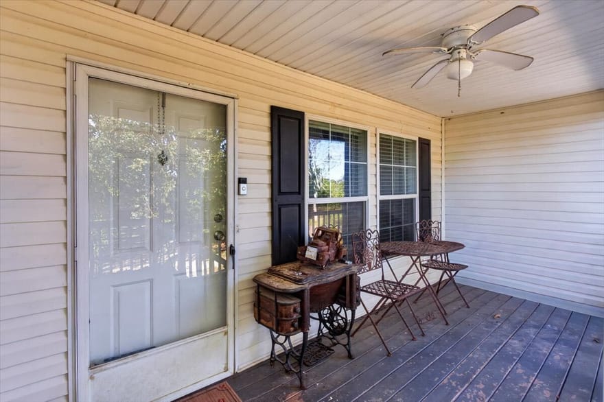 403 Gravely Road SE, Calhoun, Georgia