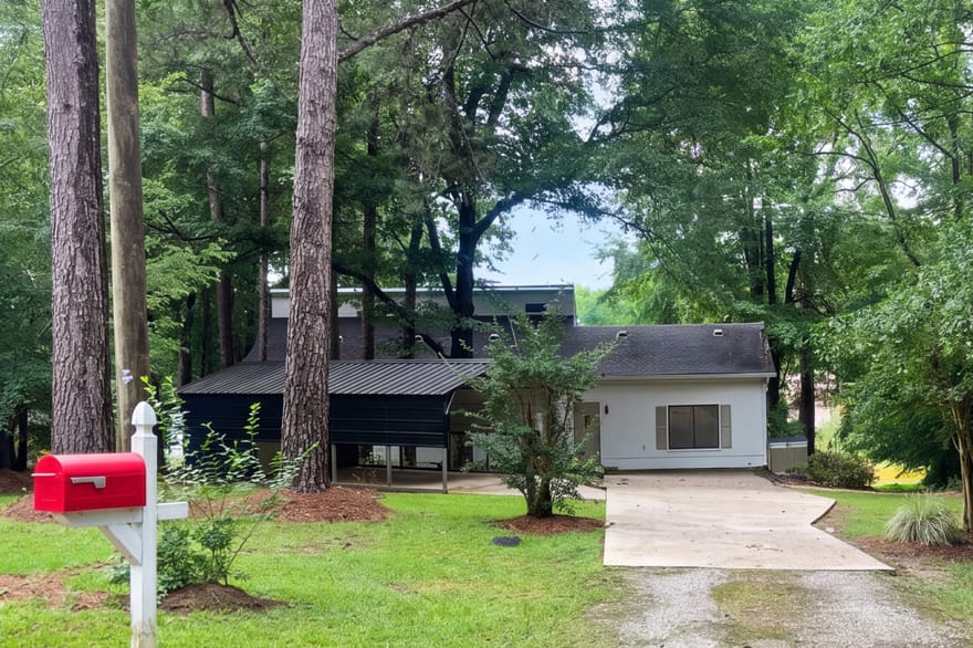 120 Bay Court, Eatonton, Georgia