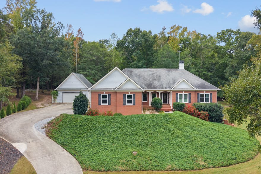 124 Sweetwater Ridge, Hoschton, Georgia