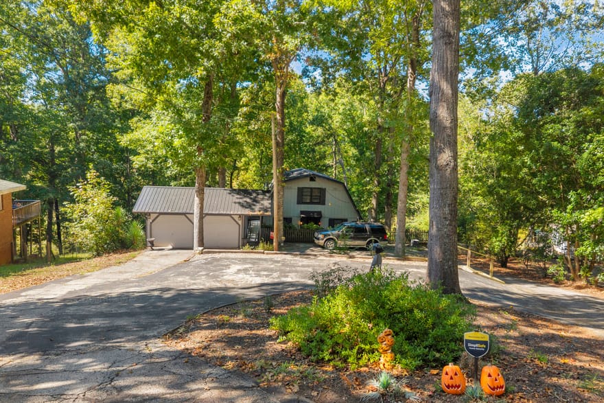 381 Bow Drive, Lavonia, Georgia
