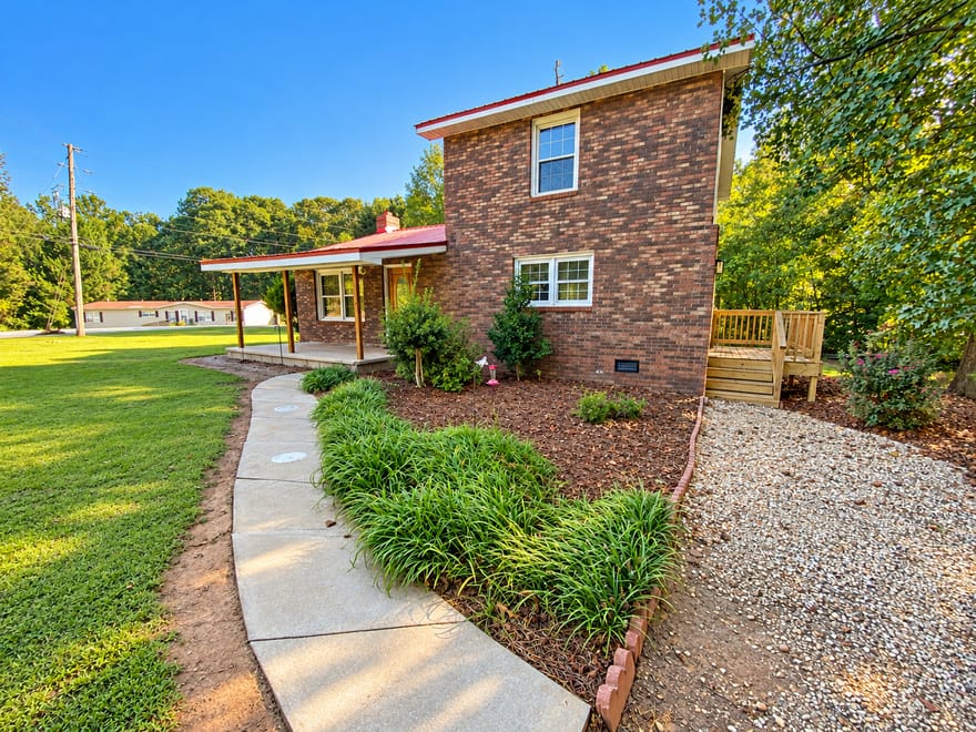 348 Knottywood Drive, Lavonia, Georgia