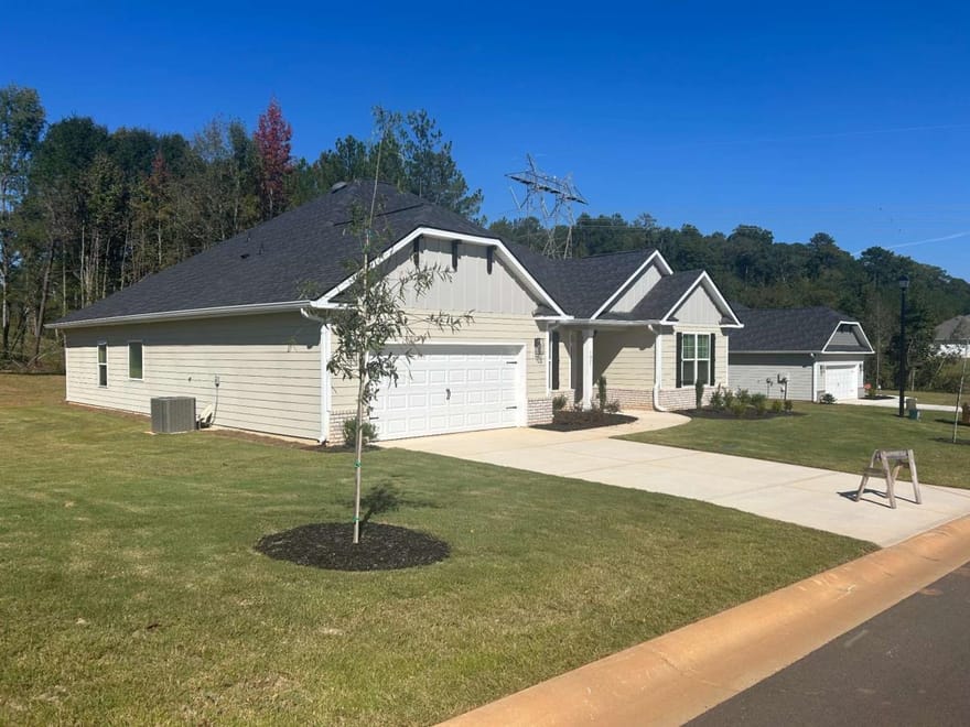 1027 Holliday Pass, Griffin, Georgia