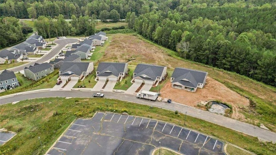 35 Village Drive, Dawsonville, Georgia