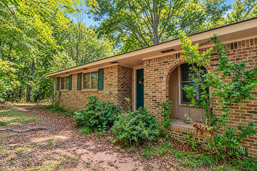 1847 W Hightower Trial, Conyers, Georgia