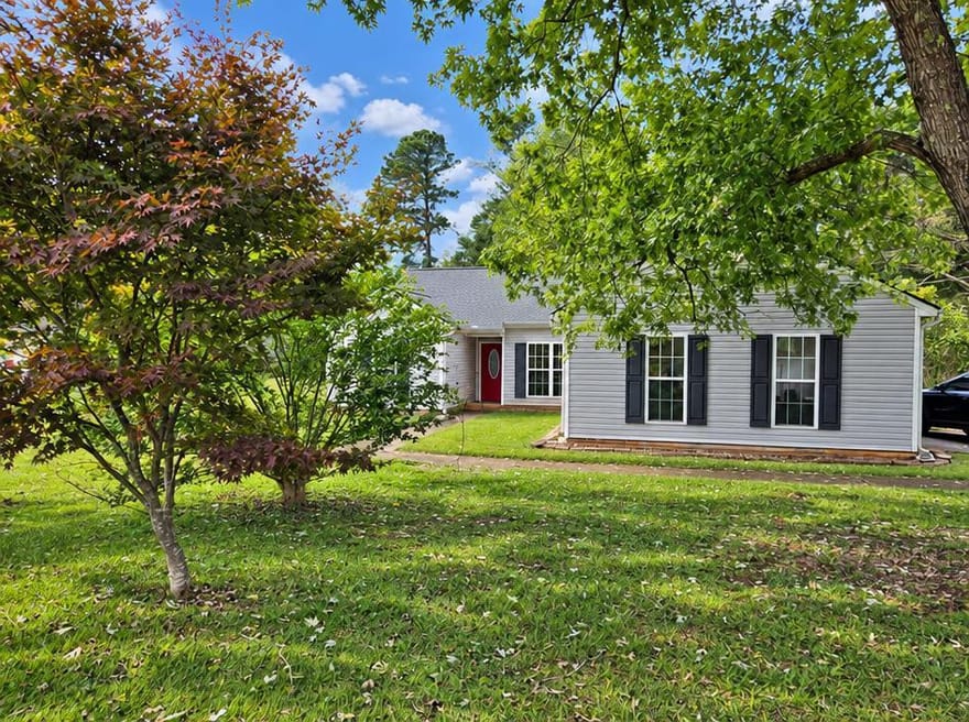 130 Shamrock Way, Newnan, Georgia