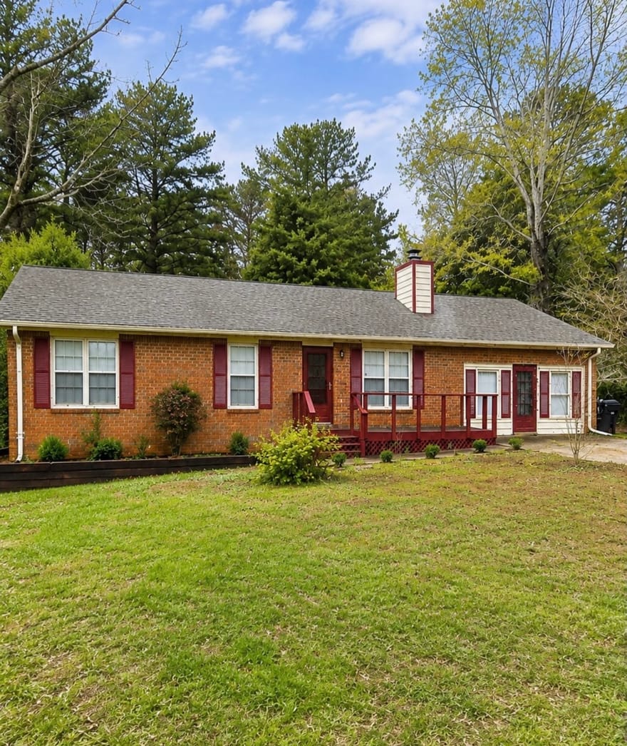 6147 Dorchester Drive, Rex, Georgia