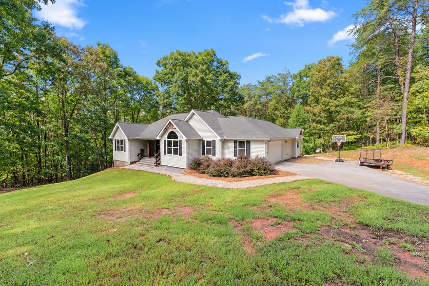 227 Clarkesville Heights Drive, Clarkesville, Georgia