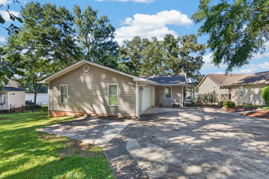 174 Honeysuckle Road NW, Milledgeville, Georgia