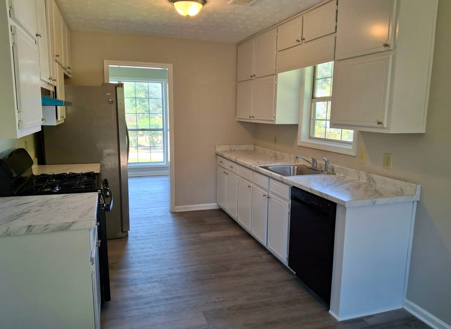 7684 Antebellum Lane, Riverdale, Georgia
