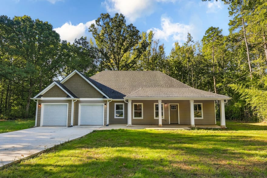 1041 Country Club Circle, Union Point, Georgia