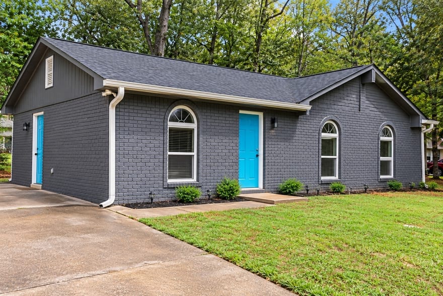 6010 Fieldcrest Drive, Morrow, Georgia
