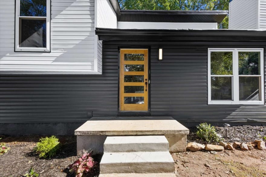 3403 Hidden Lane, Rex, Georgia
