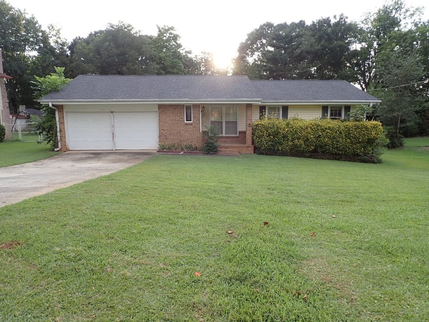 8295 Valley Stream Drive, Jonesboro, Georgia