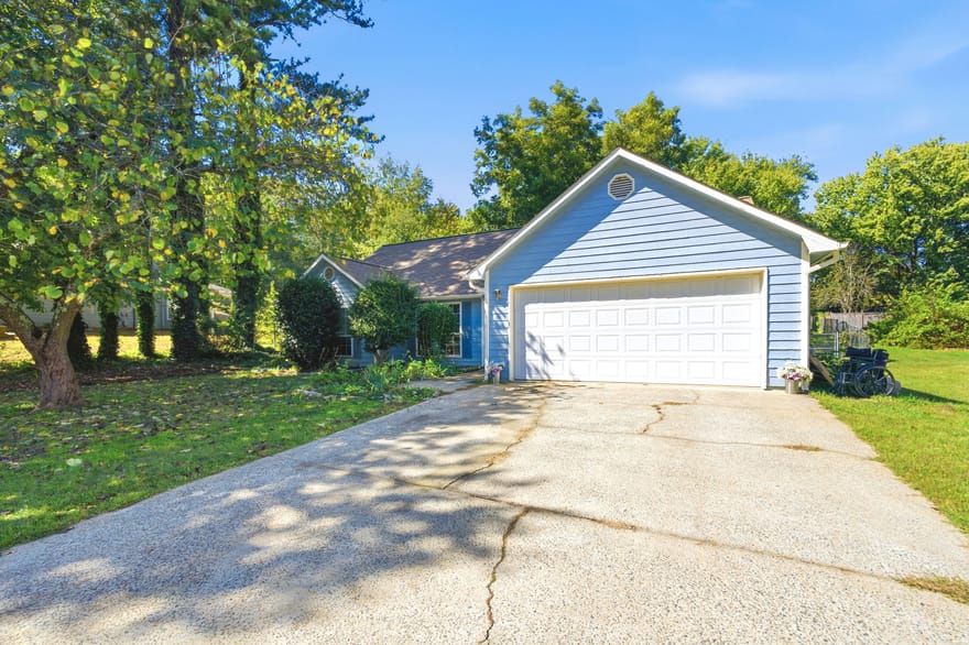 1337 Trailwater Chase NW, Acworth, Georgia