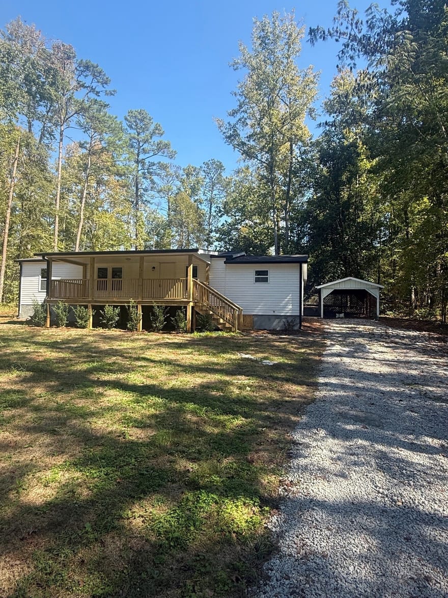 1340 Lake Sinclair Drive, Sparta, Georgia