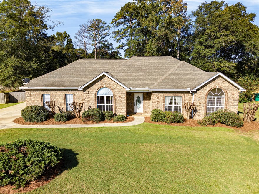 204 Mitculler Court, Kathleen, Georgia