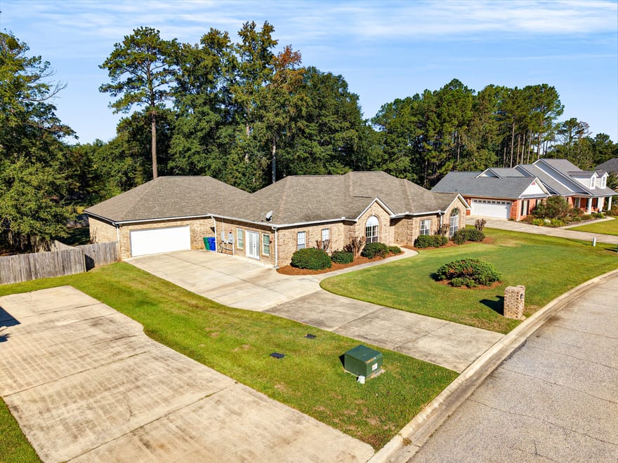 204 Mitculler Court, Kathleen, Georgia