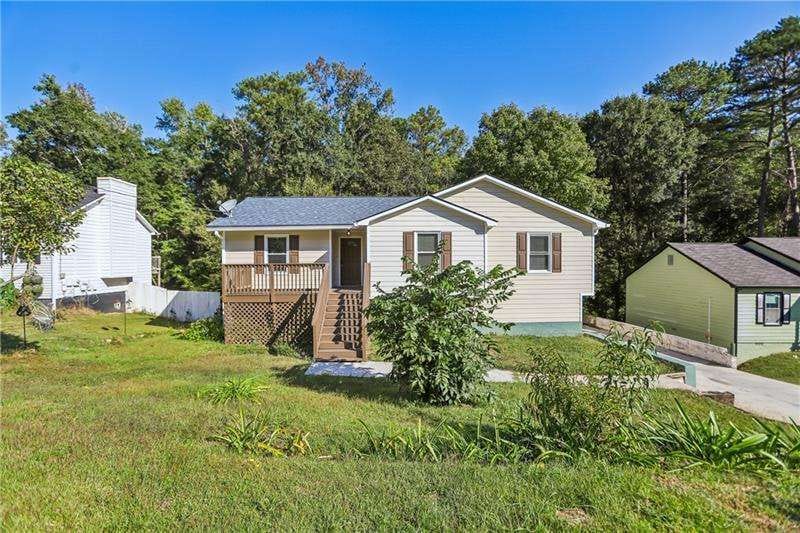 6839 Silver Maple Drive, Rex, Georgia
