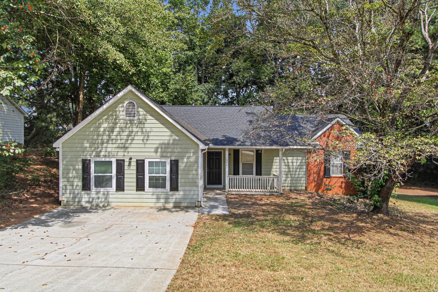 1586 Elizabeth Lane, Hampton, Georgia