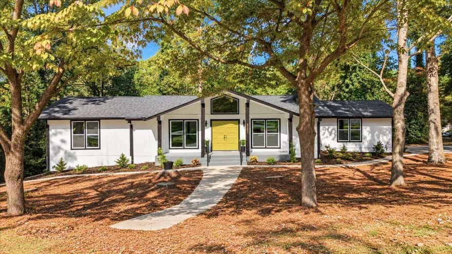 5303 Raintree Circle, Oakwood, Georgia