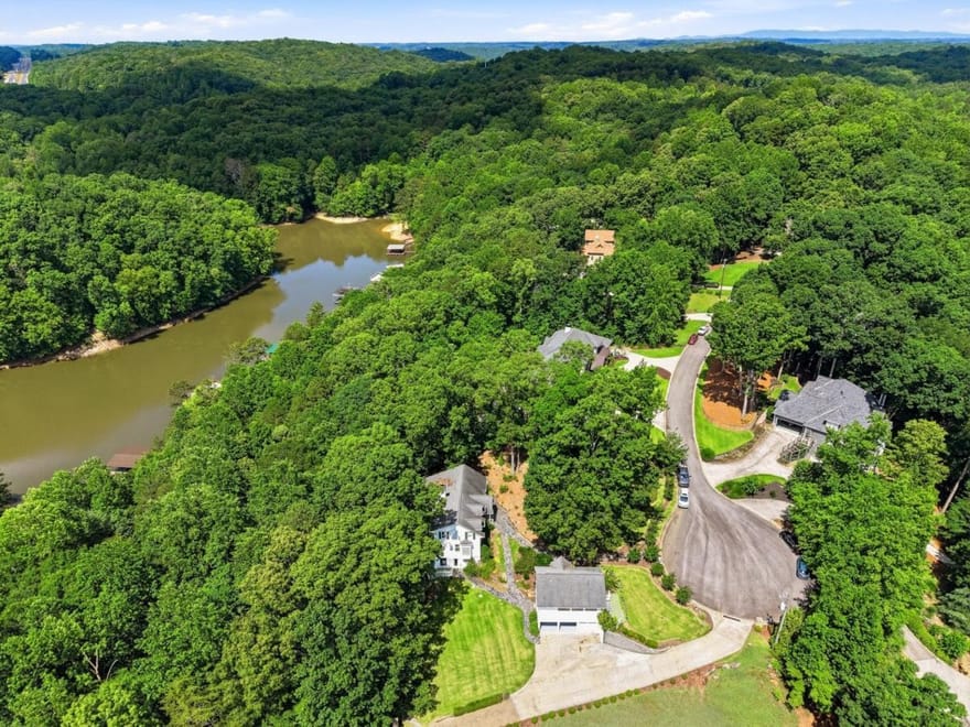 380 Fredricks Cove, Dawsonville, Georgia