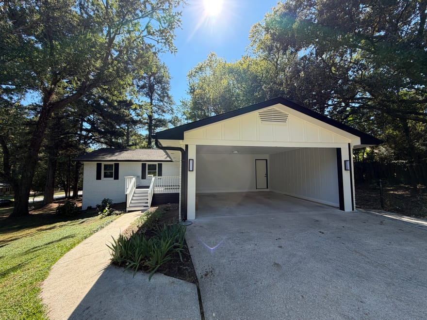 1617 W Kellogg Circle, Douglasville, Georgia