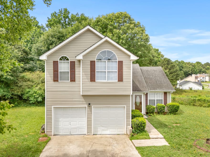 3129 Stonebridge Creek Drive, Lithonia, Georgia
