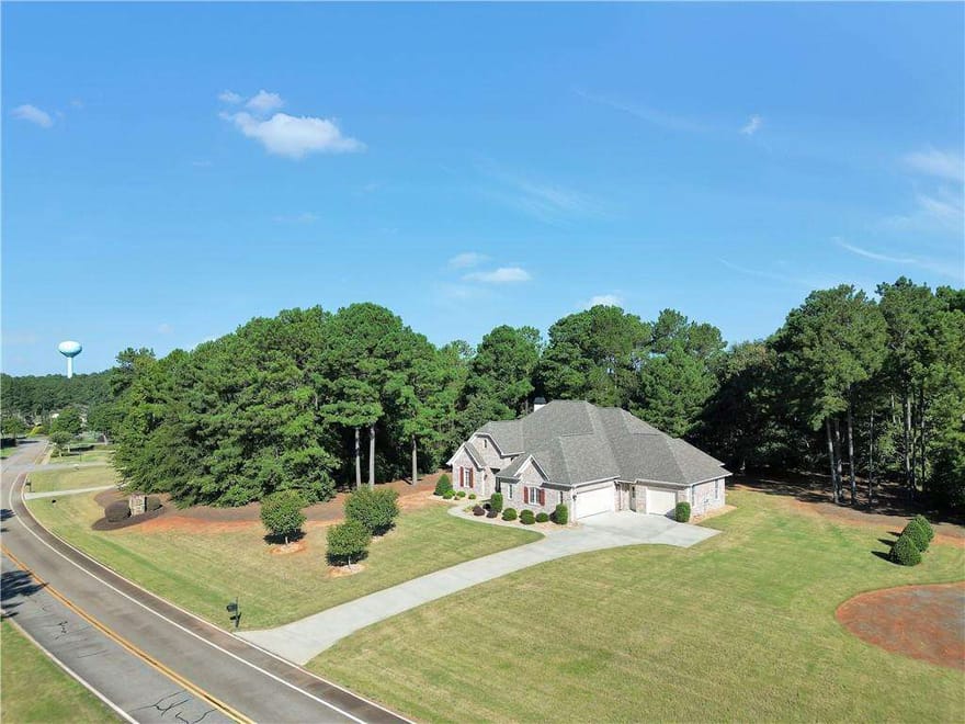 105 Freedom Drive, Forsyth, Georgia