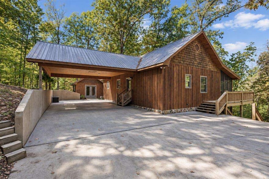 82 Queens Lane, Blue Ridge, Georgia
