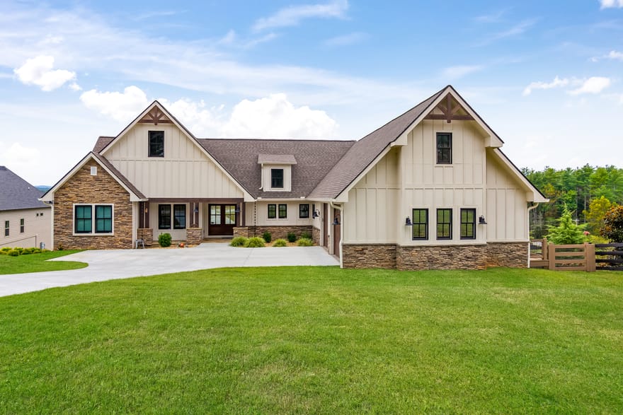 138 Clearview Lane, Blairsville, Georgia