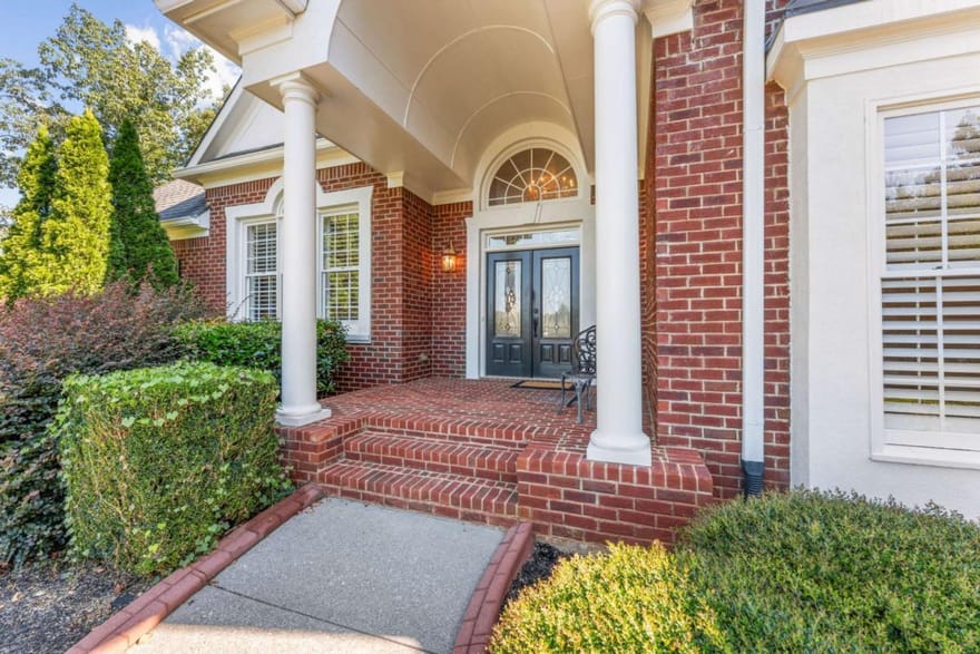 402 Mountain Point, Canton, Georgia