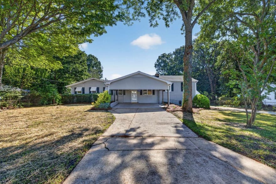 1536 W Oak Drive, Marietta, Georgia