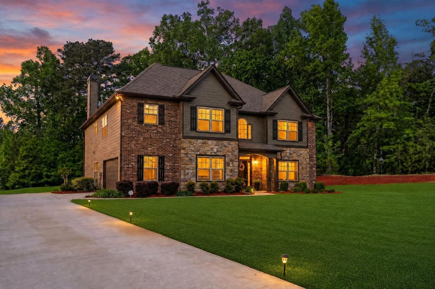 3 Westwood Lake Drive, Newnan, Georgia