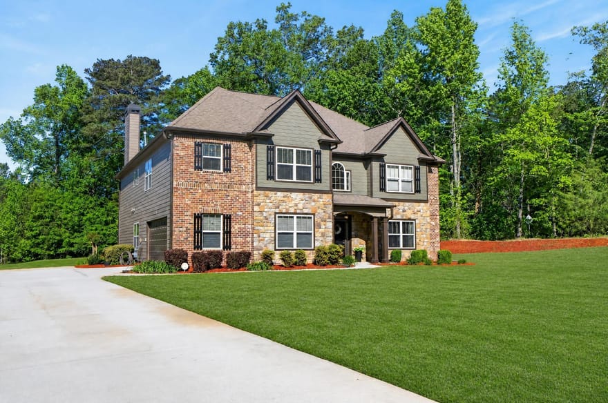 3 Westwood Lake Drive, Newnan, Georgia
