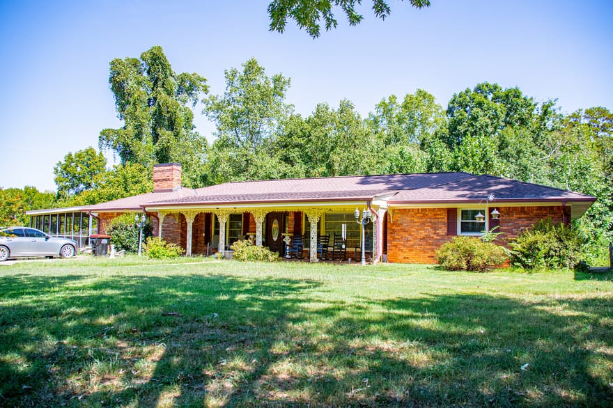 140 Bobs Drive, Mableton, Georgia