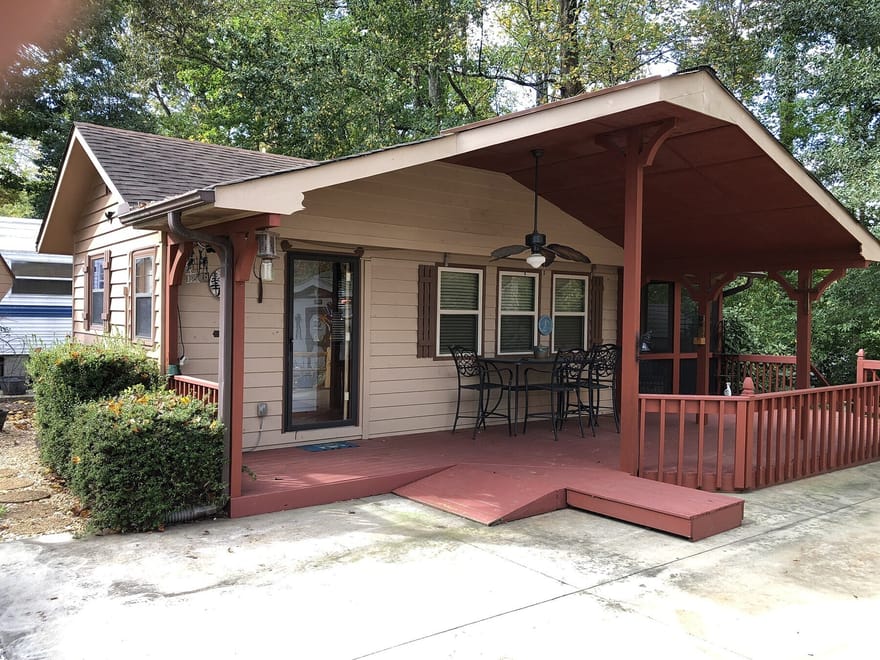 87 Maple Wood Lane, Cleveland, Georgia