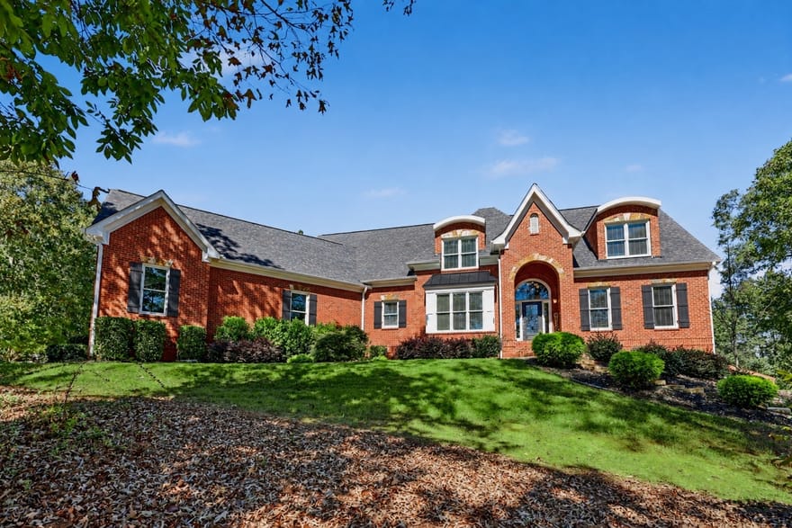 8415 Glen Lake Drive, Cumming, Georgia
