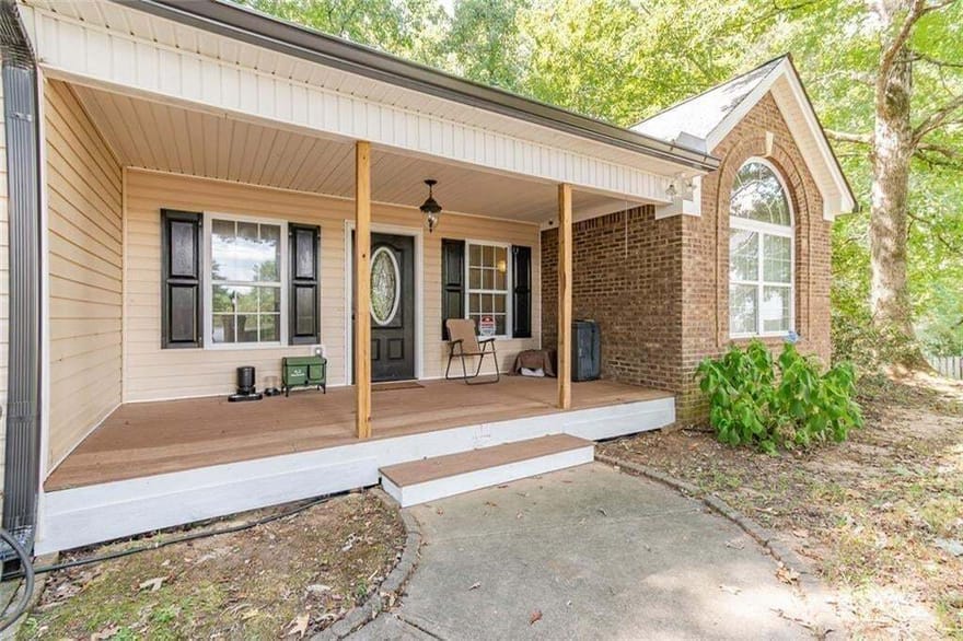 2208 Clarendon Court, Conyers, Georgia
